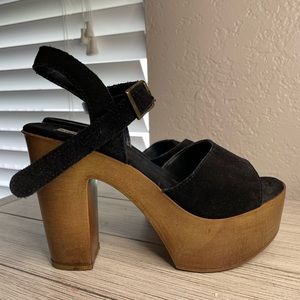 Steve Madden Wooden Black Chunky Heel